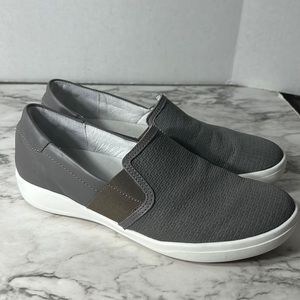 Josef Seibel European comfort gray leather slip on loafers shoes size 40, 9